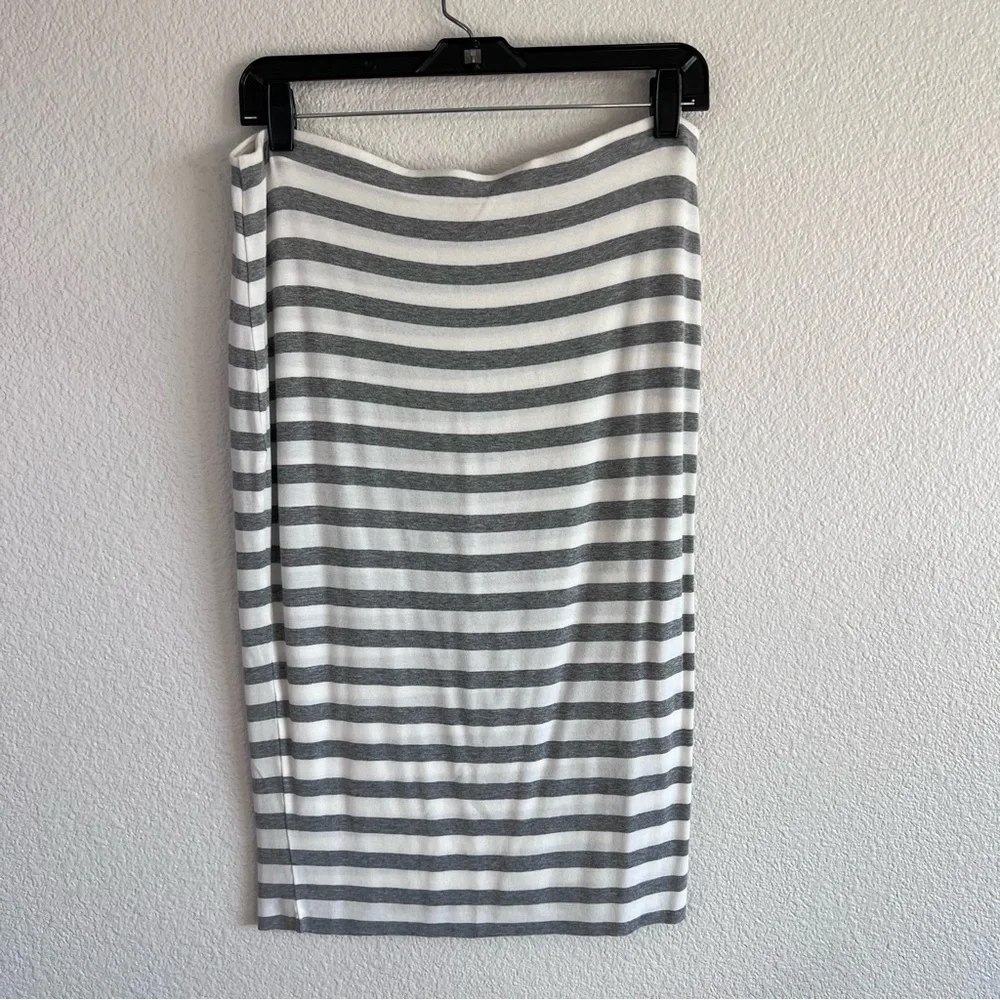 Vince Camuto Women’s Pull‎ on Striped Pencil Skirt